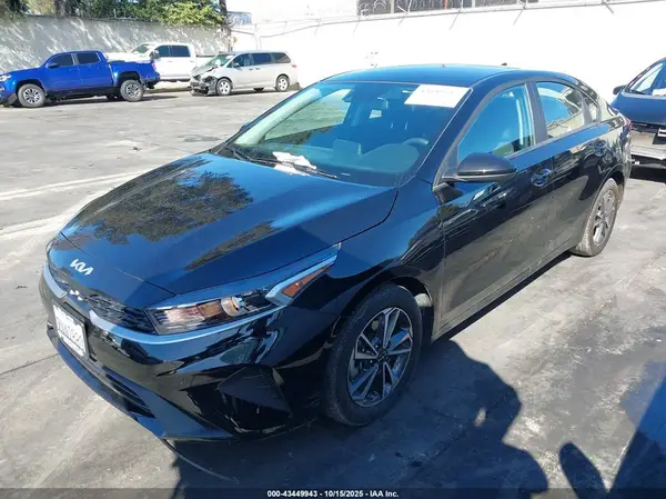 3KPF24AD9RE811264 2024 KIA FORTE - Image 2