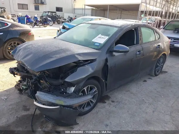 3KPF24AD9RE812205 2024 KIA FORTE - Image 2
