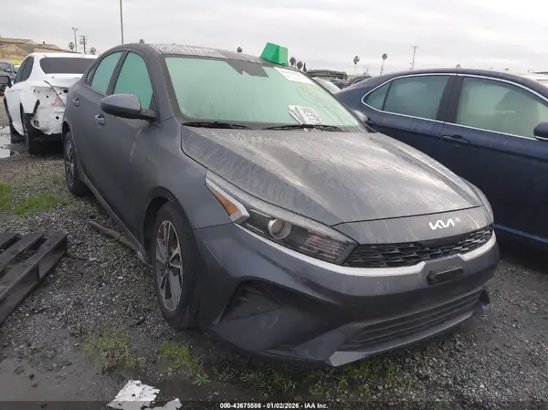 3KPF24AD9RE814178 2024 KIA FORTE - Image 1