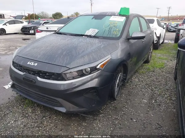3KPF24AD9RE814178 2024 KIA FORTE - Image 2