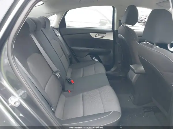 3KPF24AD9RE814178 2024 KIA FORTE - Image 8