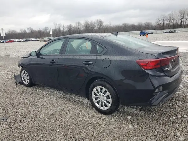 3KPF24AD9RE814889 2024 KIA FORTE - Image 2