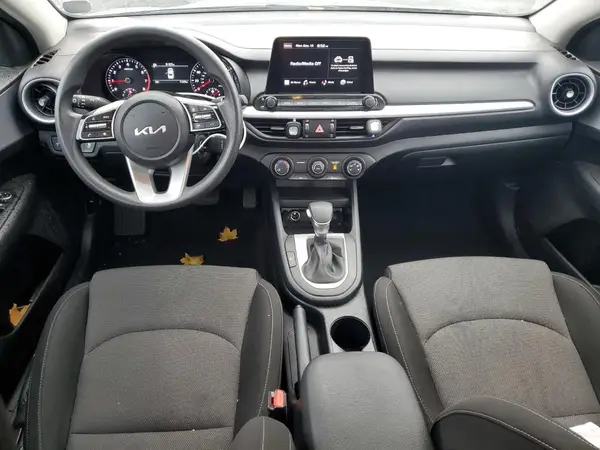 3KPF24AD9RE815072 2024 KIA FORTE - Image 8