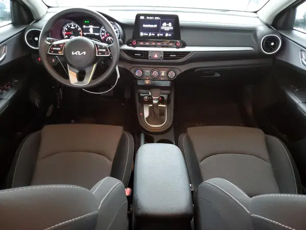 3KPF24AD9RE816674 2024 KIA FORTE - Image 8