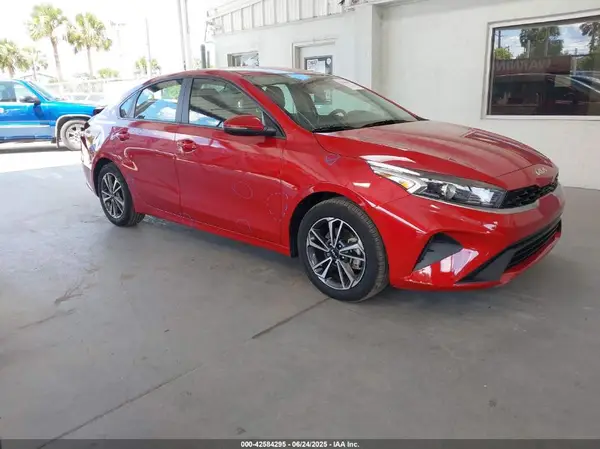 3KPF24AD9RE817419 2024 KIA FORTE - Image 1