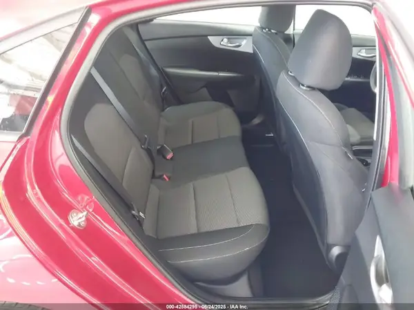 3KPF24AD9RE817419 2024 KIA FORTE - Image 8