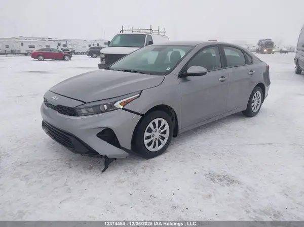 3KPF24AD9RE821180 2024 KIA FORTE - Image 2