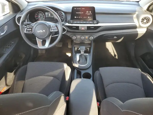 3KPF24AD9RE821292 2024 KIA FORTE - Image 8