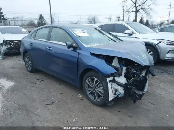 3KPF24AD9RE822457 2024 KIA FORTE - Image 1