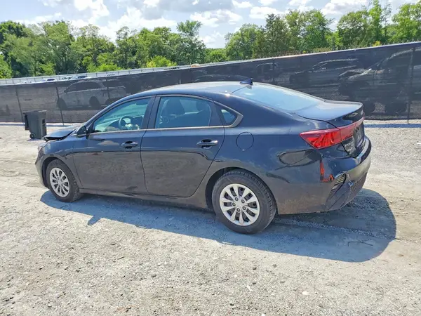3KPF24AD9RE823236 2024 KIA FORTE - Image 2