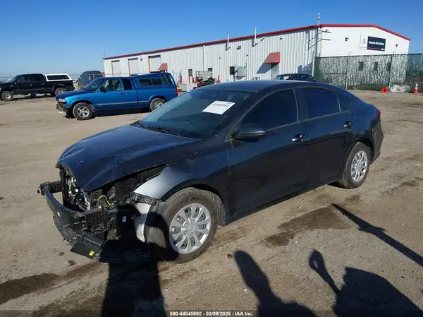 3KPF24AD9RE826654 2024 KIA FORTE - Image 2