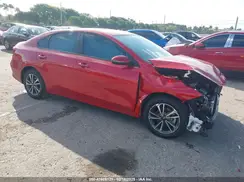 3KPF24AD9RE827089 2024 KIA FORTE