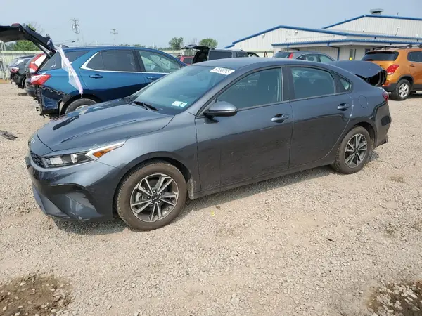 3KPF24AD9RE827416 2024 KIA FORTE - Image 1