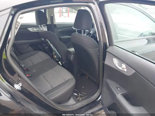 3KPF24AD9RE829862 2024 KIA FORTE - Image 8