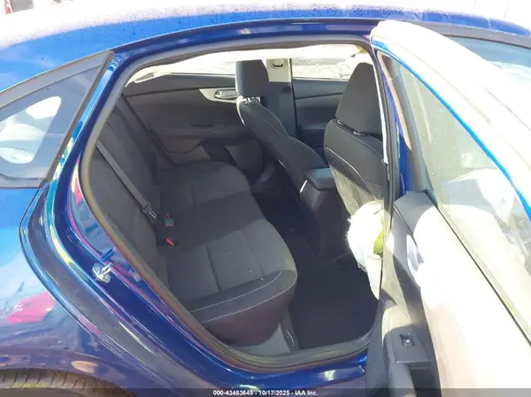 3KPF24AD9RE829991 2024 KIA FORTE - Image 8