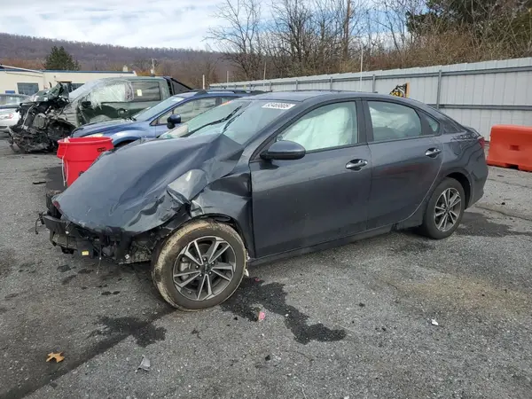 3KPF24AD9RE834852 2024 KIA FORTE - Image 1