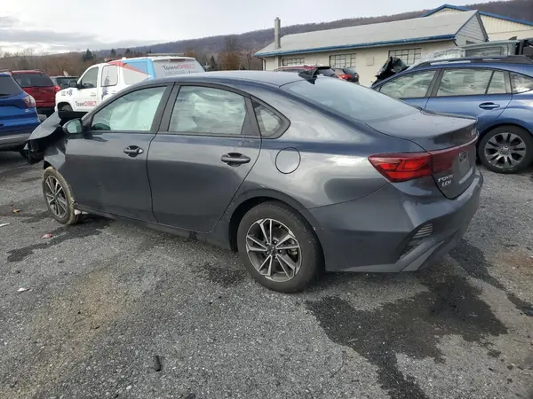 3KPF24AD9RE834852 2024 KIA FORTE - Image 2