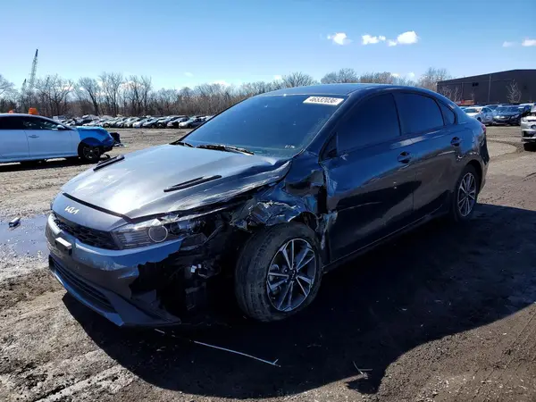 3KPF24AD9RE835287 2024 KIA FORTE - Image 1