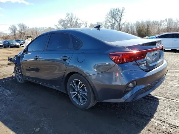 3KPF24AD9RE835287 2024 KIA FORTE - Image 2