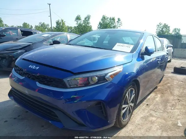 3KPF24AD9RE835323 2024 KIA FORTE - Image 2