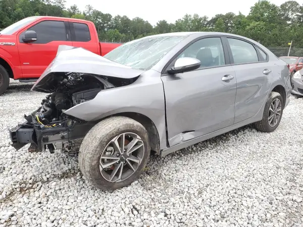 3KPF24AD9RE835340 2024 KIA FORTE - Image 1