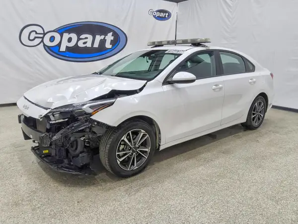 3KPF24AD9RE836262 2024 KIA FORTE - Image 1