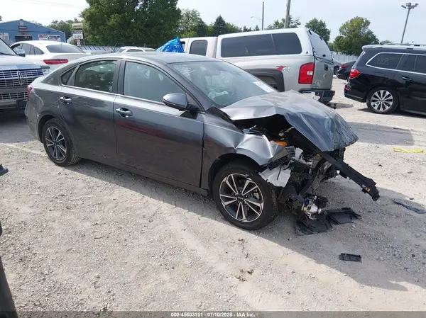 3KPF24AD9RE836973 2024 KIA FORTE - Image 1