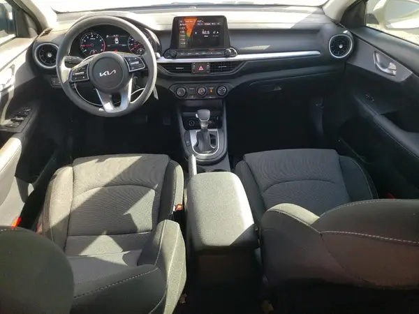 3KPF24AD9RE837329 2024 KIA FORTE - Image 8