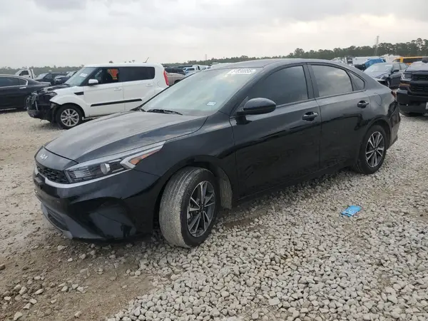 3KPF24AD9RE837671 2024 KIA FORTE - Image 1
