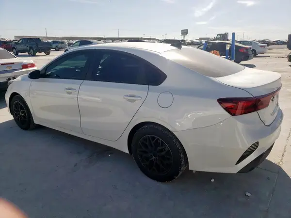 3KPF24AD9RE837850 2024 KIA FORTE - Image 2