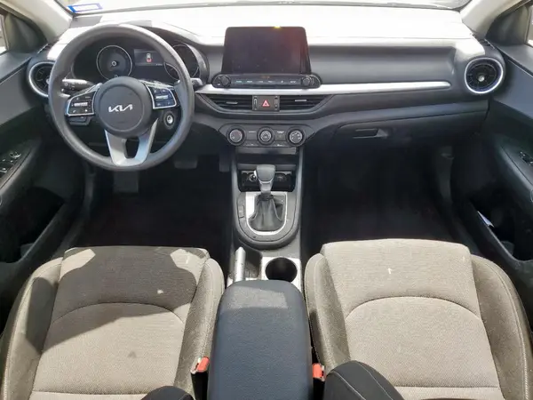 3KPF24AD9RE837878 2024 KIA FORTE - Image 8