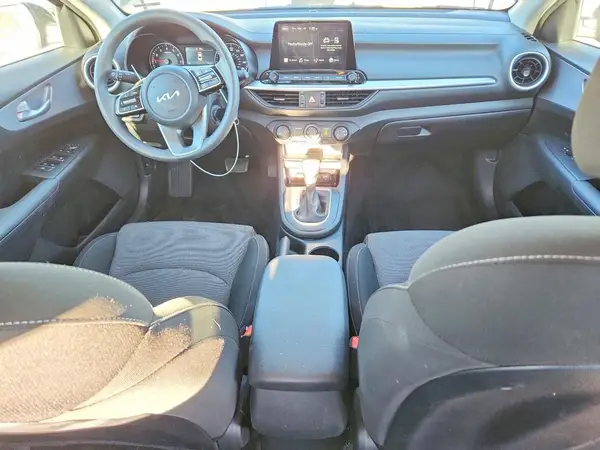 3KPF24AD9RE839856 2024 KIA FORTE - Image 8