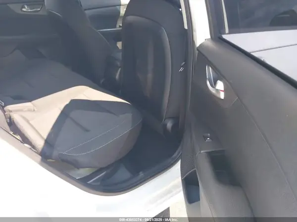 3KPF24ADXKE005827 2019 KIA FORTE - Image 8