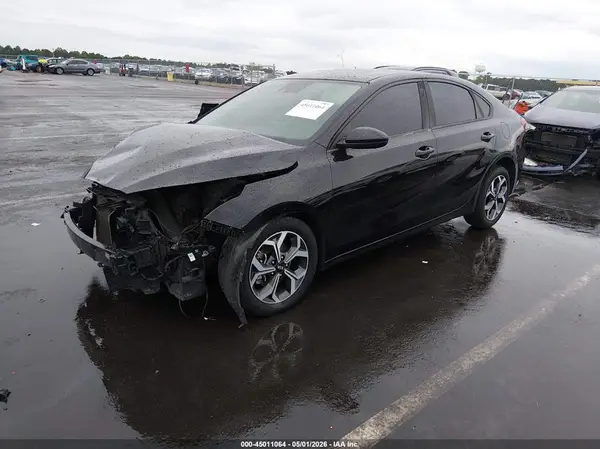 3KPF24ADXKE006105 2019 KIA FORTE - Image 2