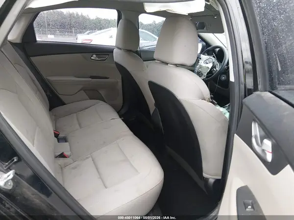 3KPF24ADXKE006105 2019 KIA FORTE - Image 8