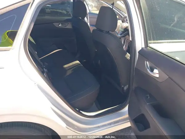 3KPF24ADXKE007240 2019 KIA FORTE - Image 8