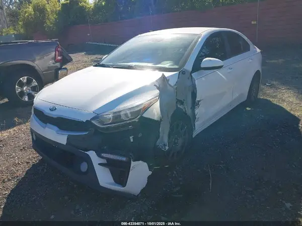 3KPF24ADXKE007500 2019 KIA FORTE - Image 2