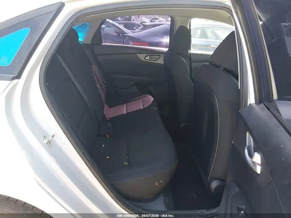 3KPF24ADXKE016133 2019 KIA FORTE - Image 8