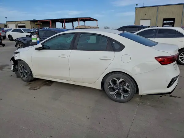 3KPF24ADXKE020537 2019 KIA FORTE - Image 2