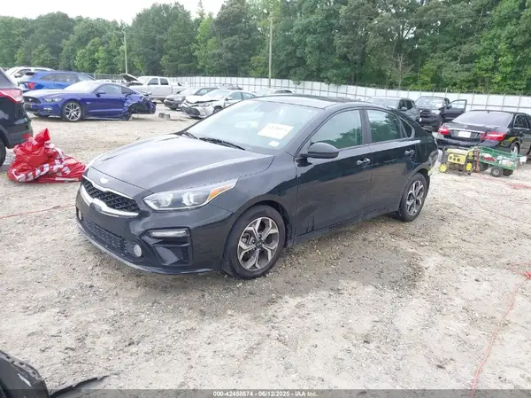 3KPF24ADXKE020778 2019 KIA FORTE - Image 2