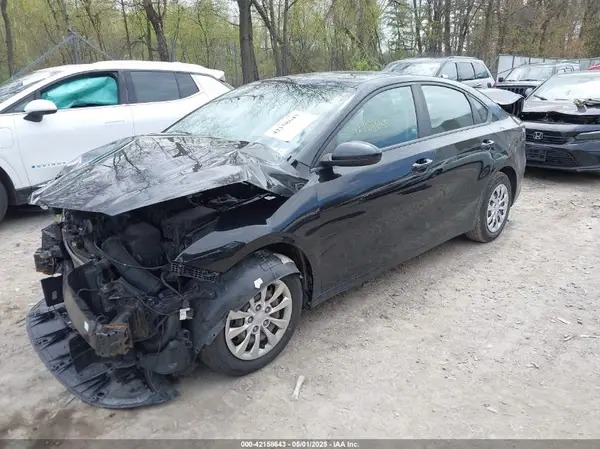 3KPF24ADXKE021588 2019 KIA FORTE - Image 2