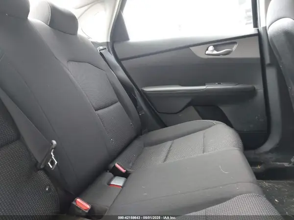 3KPF24ADXKE021588 2019 KIA FORTE - Image 8