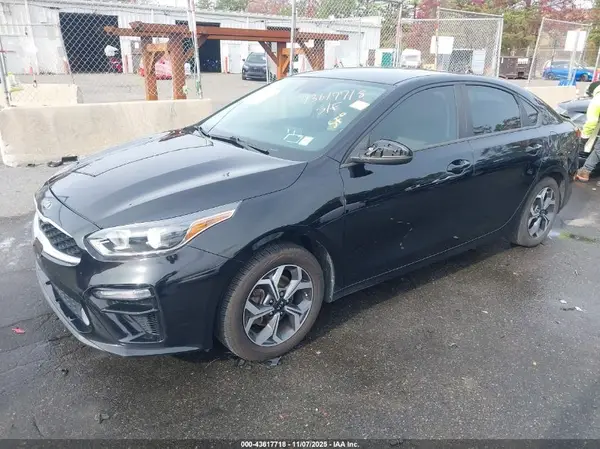 3KPF24ADXKE022045 2019 KIA FORTE - Image 2