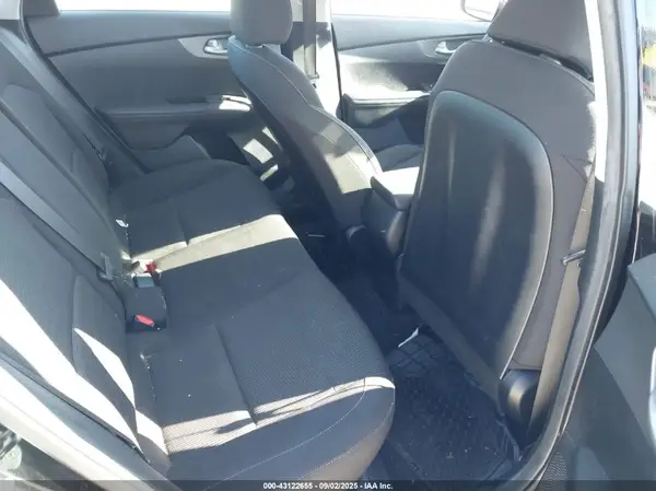 3KPF24ADXKE023406 2019 KIA FORTE - Image 8