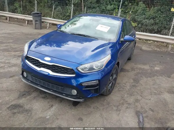 3KPF24ADXKE026855 2019 KIA FORTE - Image 2