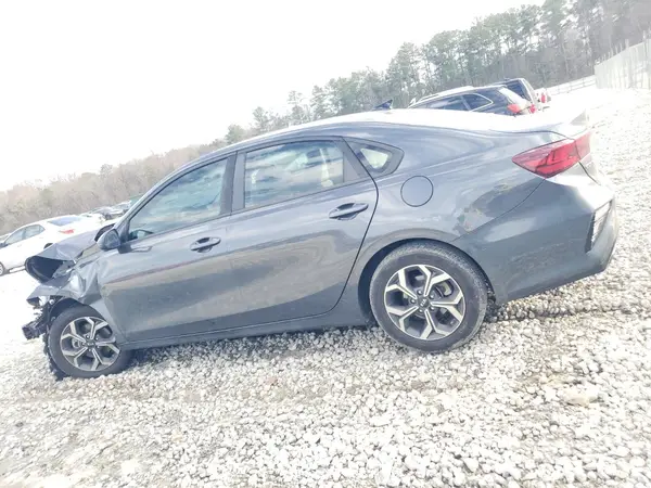 3KPF24ADXKE027102 2019 KIA FORTE - Image 2