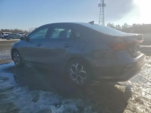 3KPF24ADXKE032526 2019 KIA FORTE - Image 2