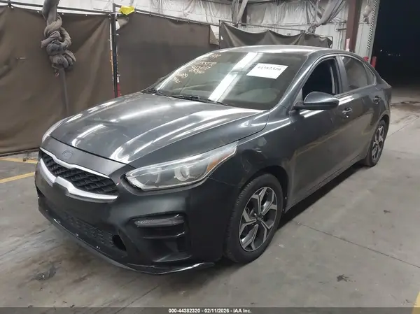 3KPF24ADXKE033272 2019 KIA FORTE - Image 2