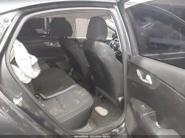 3KPF24ADXKE033272 2019 KIA FORTE - Image 8