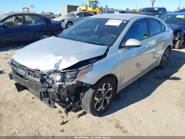 3KPF24ADXKE034745 2019 KIA FORTE - Image 2